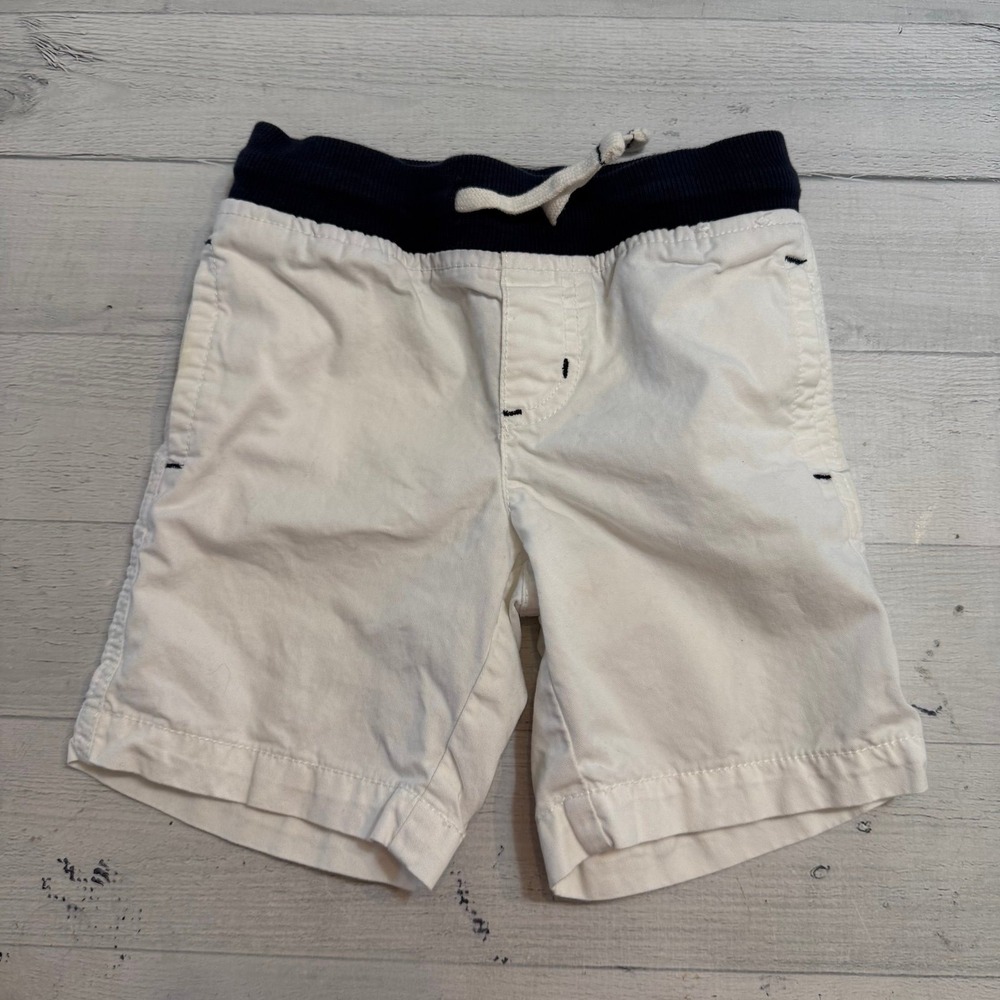 Gymboree boys white pull on chino shorts 2T‎